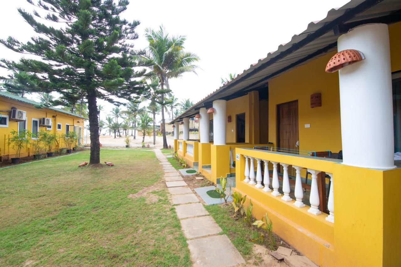 C Roque Beach Resort Colva Exterior photo