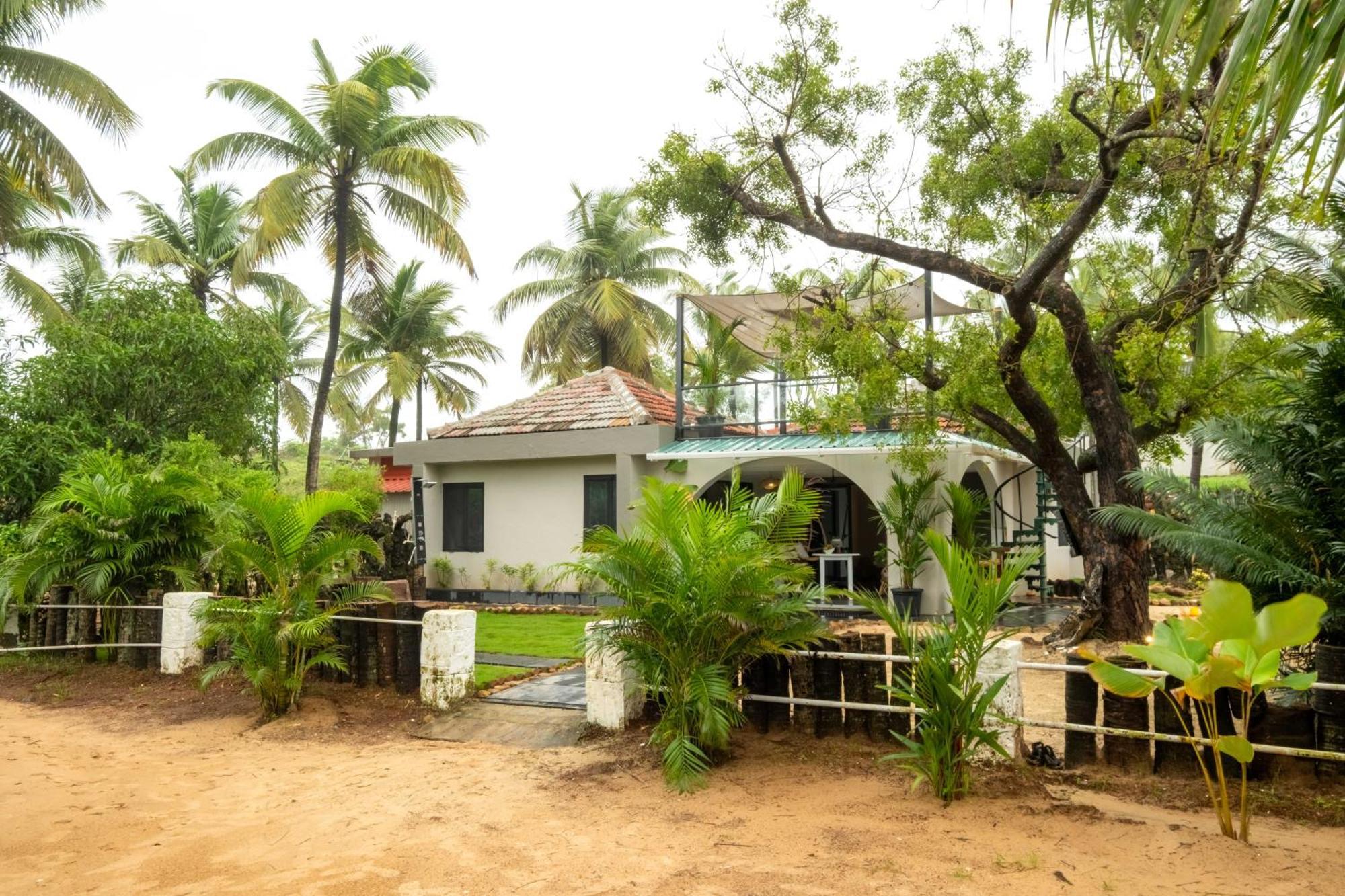 C Roque Beach Resort Colva Exterior photo